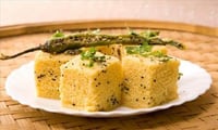 Instant dhokla (rava dhokla)